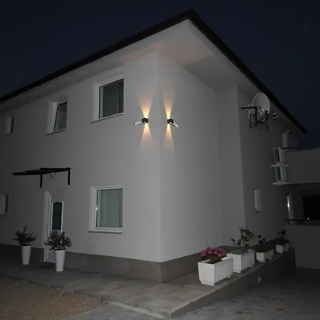 Klaudija * Čižići