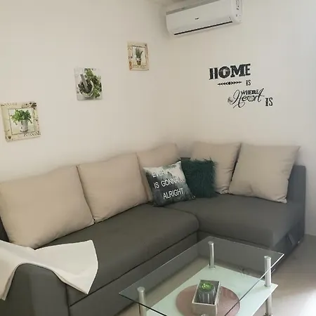 Klaudija Apartamento Čižići